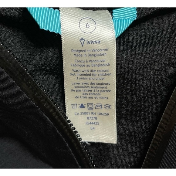 Ivivva by Lululemon Mesh with the Rain Windbreaker Jacket - Picture 4 of 5